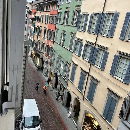 Gatto Bianco 9 Apartment Bergamo